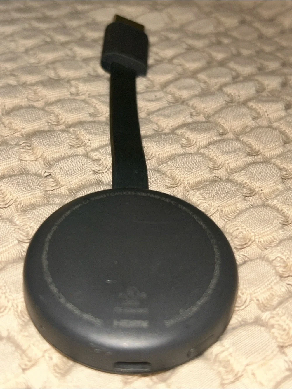Google Chromecast 2nd Gen Streaming Media Dongle Model NC2-6A5 EUC